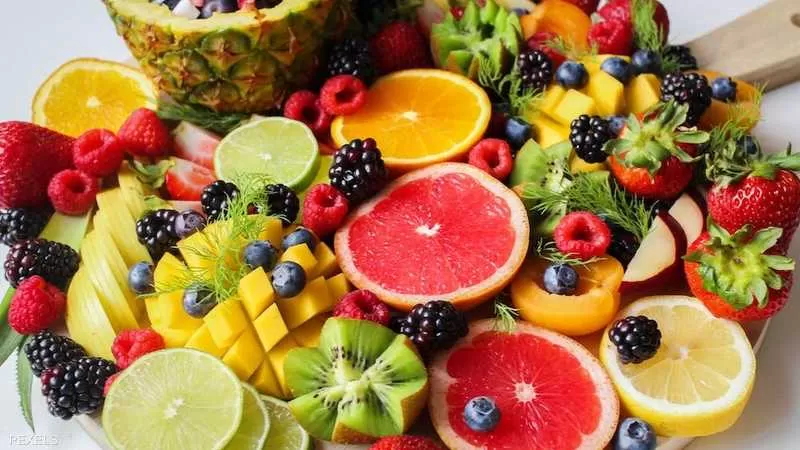خبيرة تغذية تكشف عن فواكه سيئة لبدء يومك