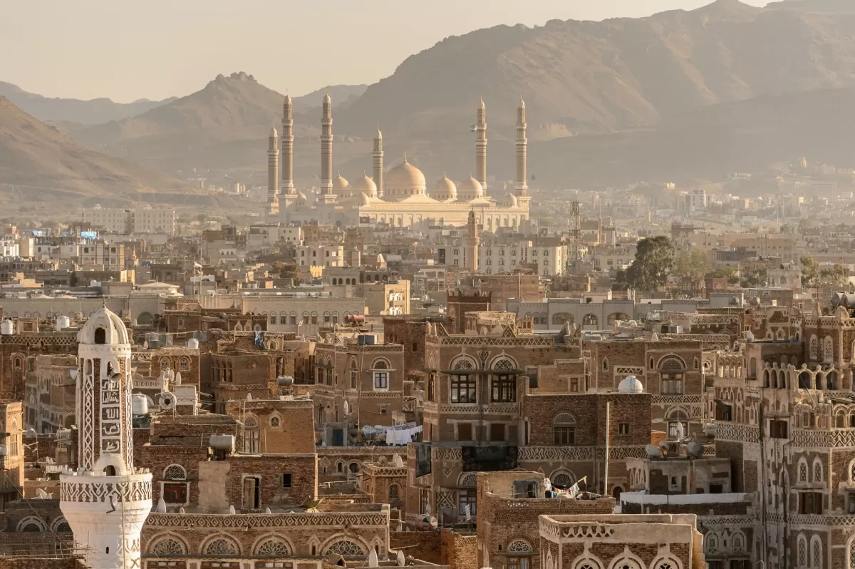 نزوح الكفاءات من اليمن وأثره على المستقبل..  هروب الأدمغة
