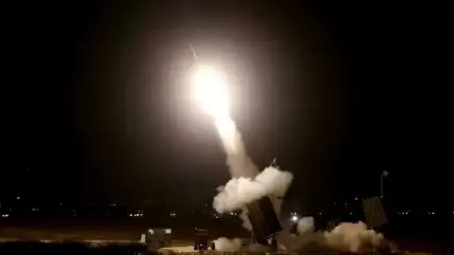 الحوثيون يعلنون قصف أهداف إسرائيلية "هامة" بصاروخ باليستي