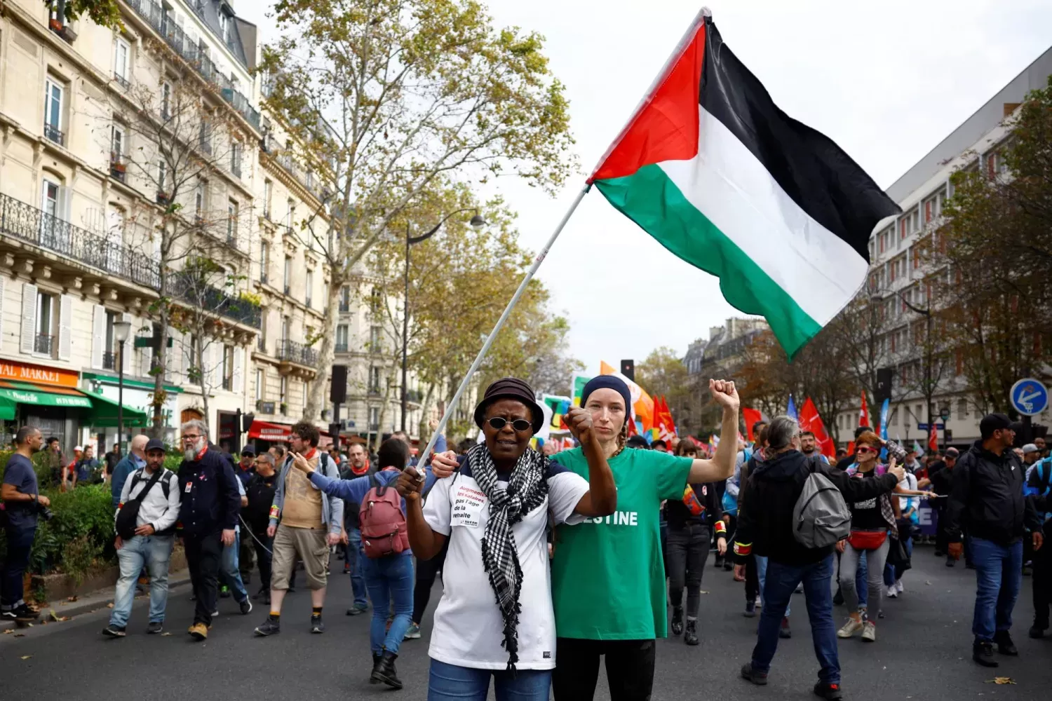 انقسامات في فرنسا بسبب رفع العلم الفلسطيني على عدة مباني بلديات