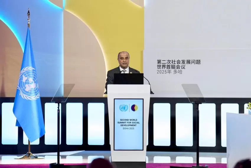 اليمن: رئيس الوزراء يؤكد التزام اليمن بالعدالة الاجتماعية وتعزيز الشراكة بين القطاعات المختلفة