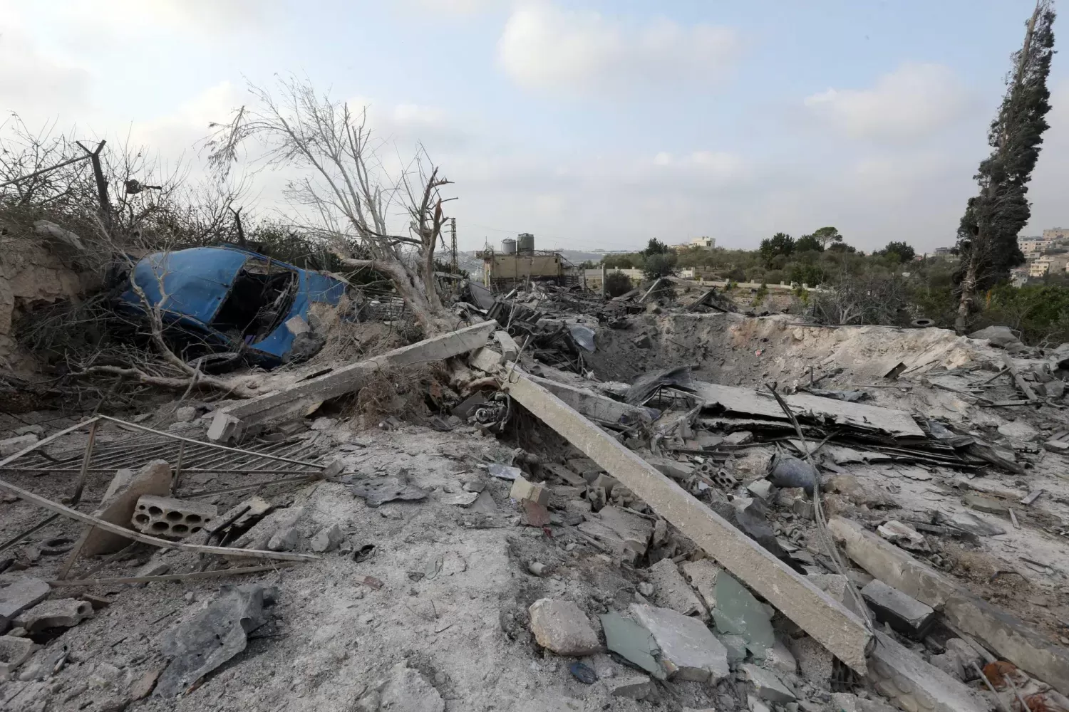 جثث تحت الركام تهدد استكمال المرحلة الثانية من اتفاق غزة