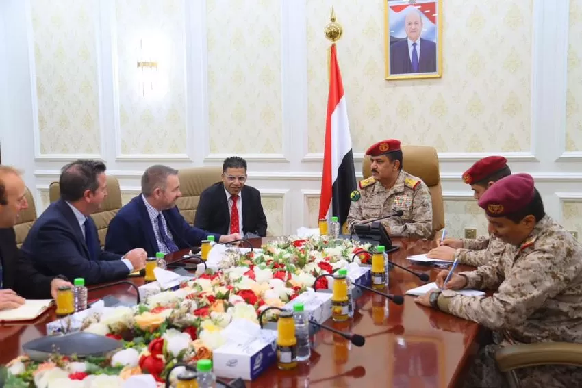 اليمن: الحكومة تتهم الحوثيين بالاستعانة بمقاتلين من «الشباب» الصومالية