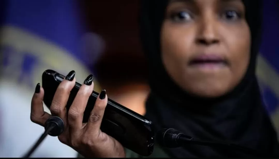 إلهان عمر ترد على ترامب: "هوسه بي غريب.. وهو عار على الأمة"