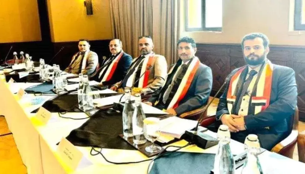 اليمن: مسقط تحتضن مفاوضات حاسمة بين الحكومة اليمنية والحوثيين