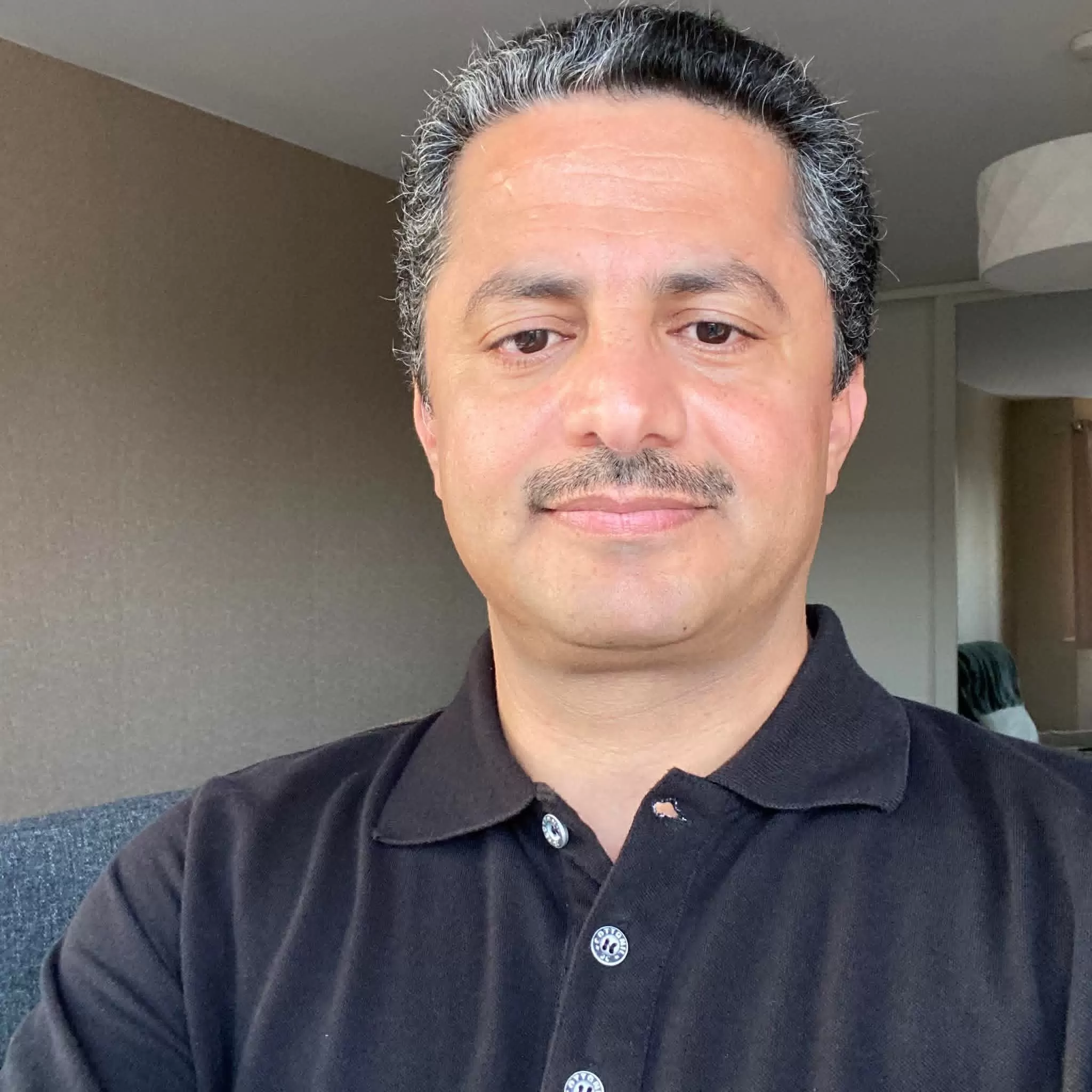 علي البخيتي: أعضاء في مجلس القيادة "فقدوا شرعيتهم".. وما قاموا به يرقى للخيانة العظمى