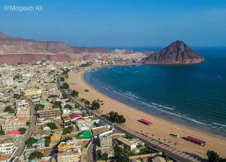 عاجل | تصاعد الغضب الشعبي في عدن